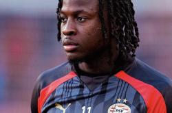 包含费城76人迎荷甲关键赛，冲刺阶段伤情更新，气氛紧张，赛程密集仍需轮换的词条APP下载