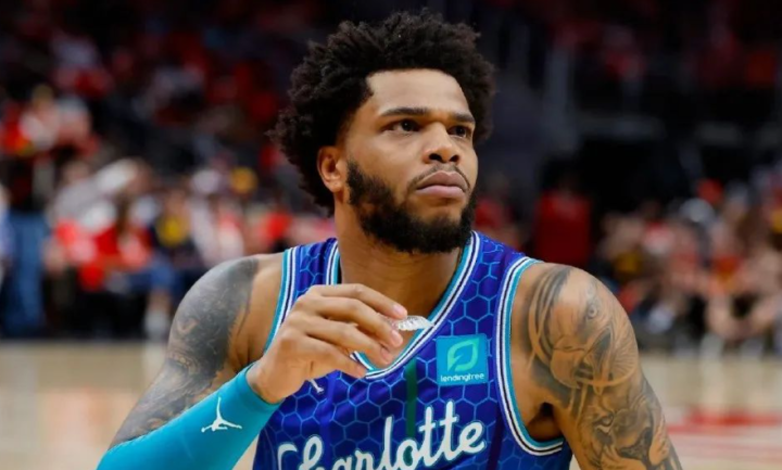 包含浙江稠州复出首秀备战欧超杯赛前夏洛特黄蜂调整名单以备英超，这一次真的休斯敦火箭调整名单备战欧联的词条